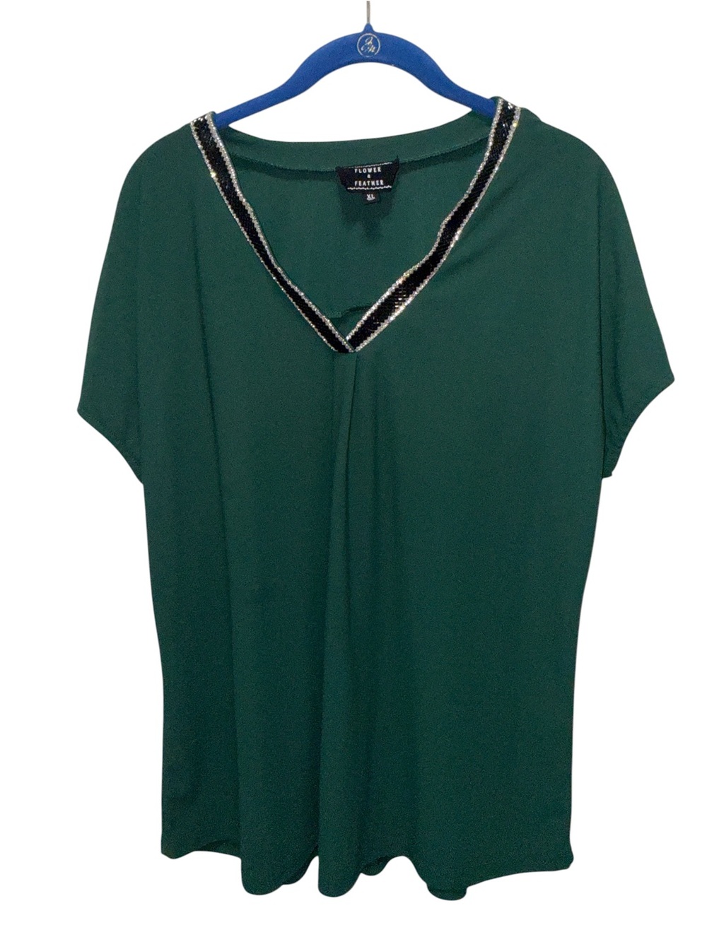 Flower & Feather Emerald Green V-Neck Short Sleeve Top with Beaded Trim